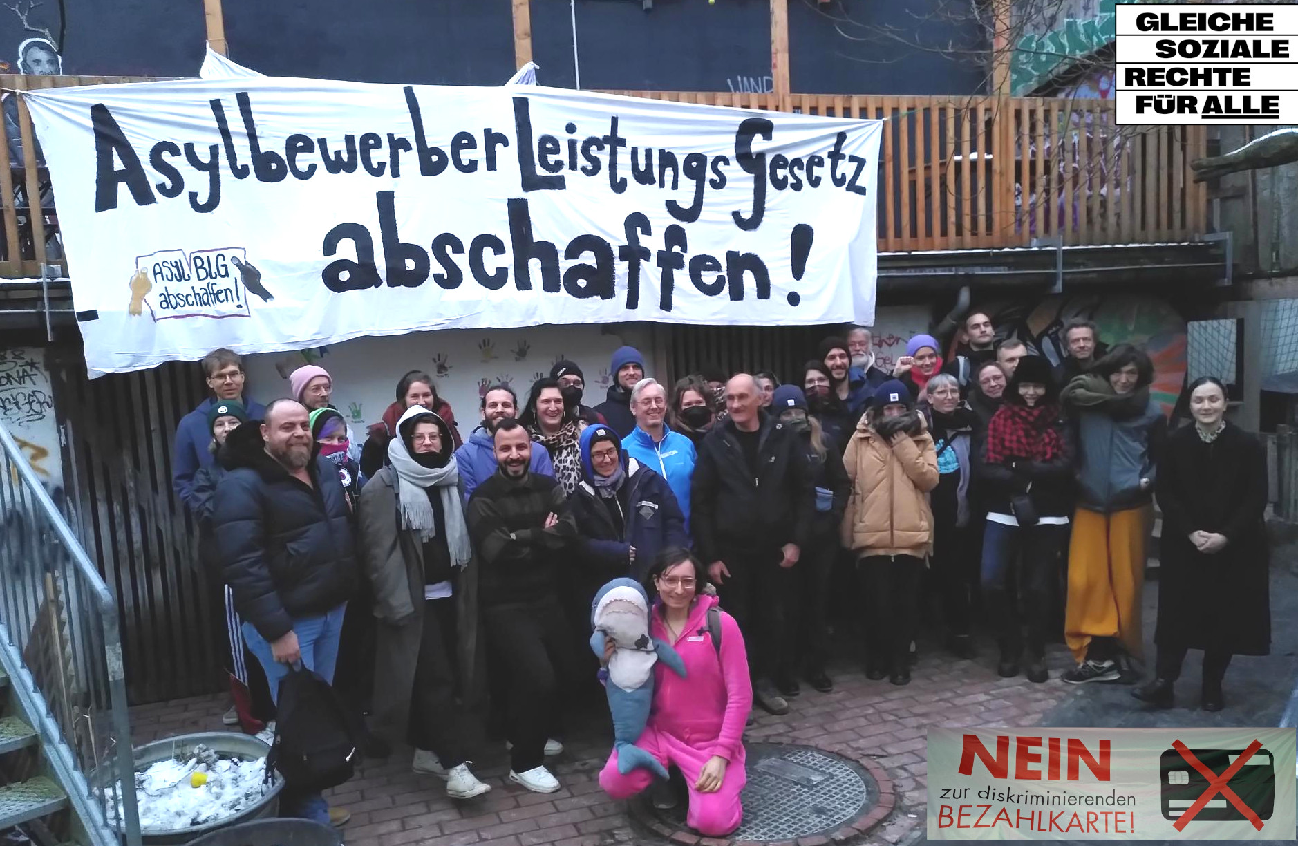 Gruppenfoto einiger Teilnehmenden der Tagung 